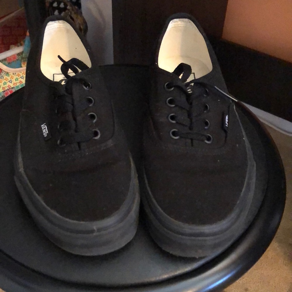 VANS size 5.5 men, 7 women